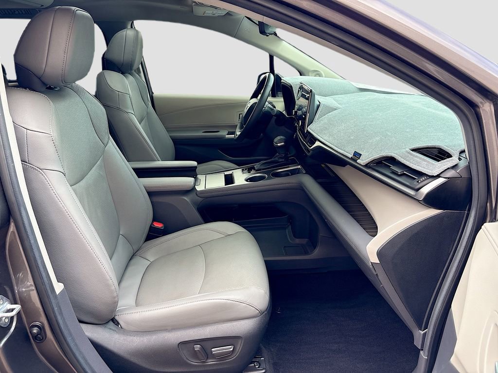 Certified 2024 Toyota Sienna Limited AWD/4WD image 20