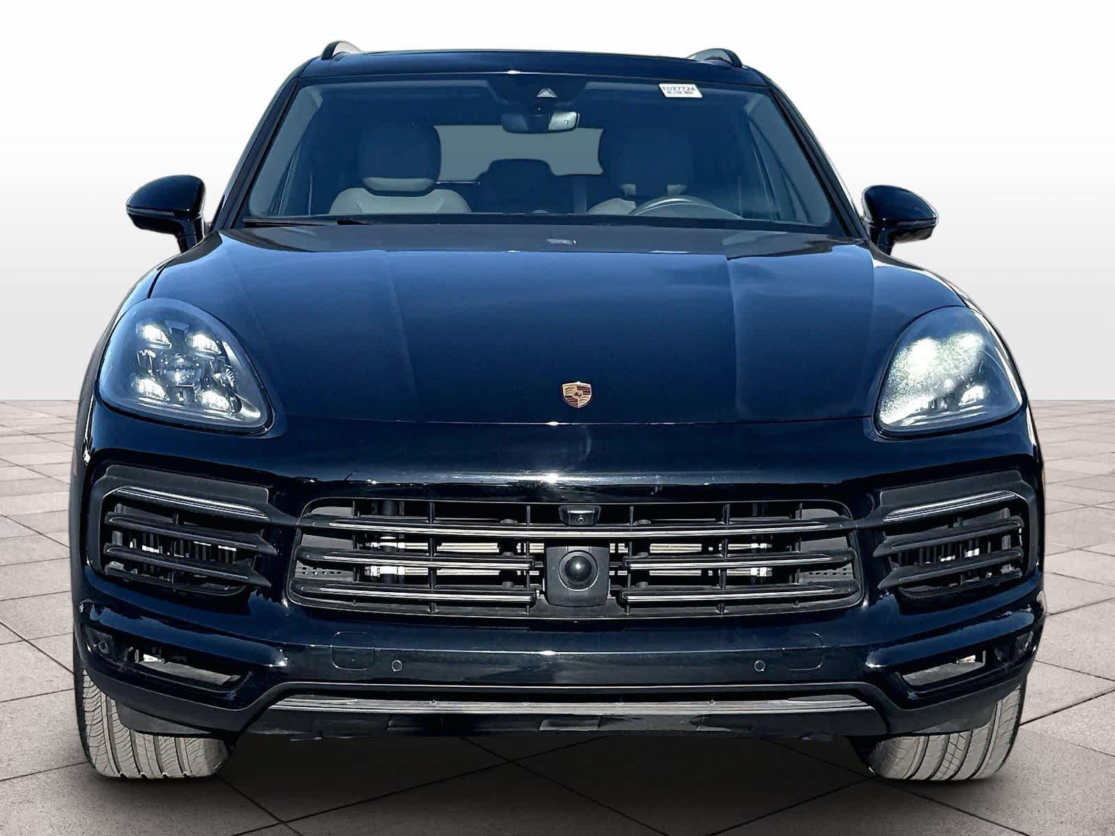 Used 2023 Porsche Cayenne Platinum Edition w/ Premium Package Plus AWD/4WD image 2
