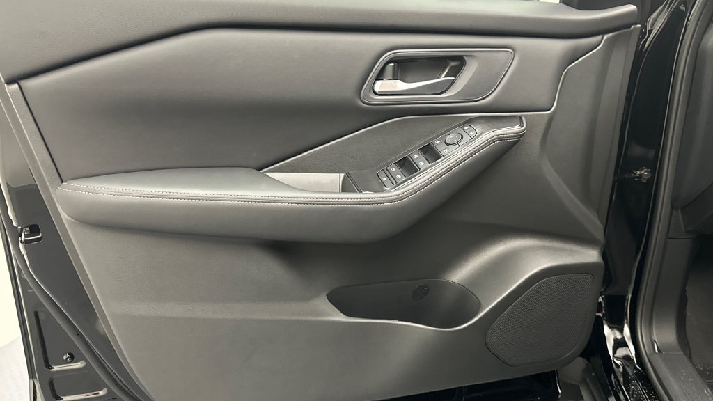 New 2026 Nissan Rogue SV AWD/4WD image 13