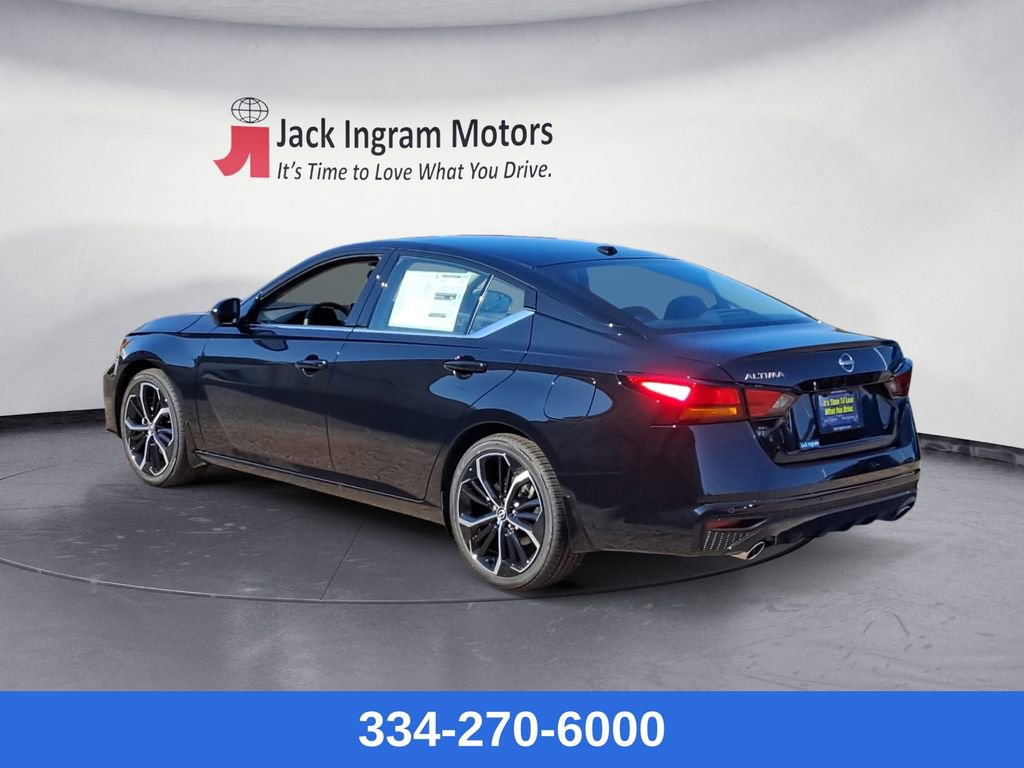 New 2025 Nissan Altima 2.5 SR image 3