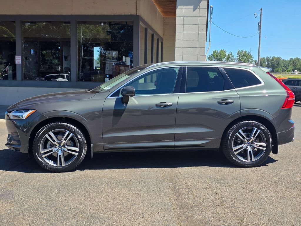 Used 2019 Volvo XC60 T5 Momentum w/ Multimedia Package AWD/4WD image 9