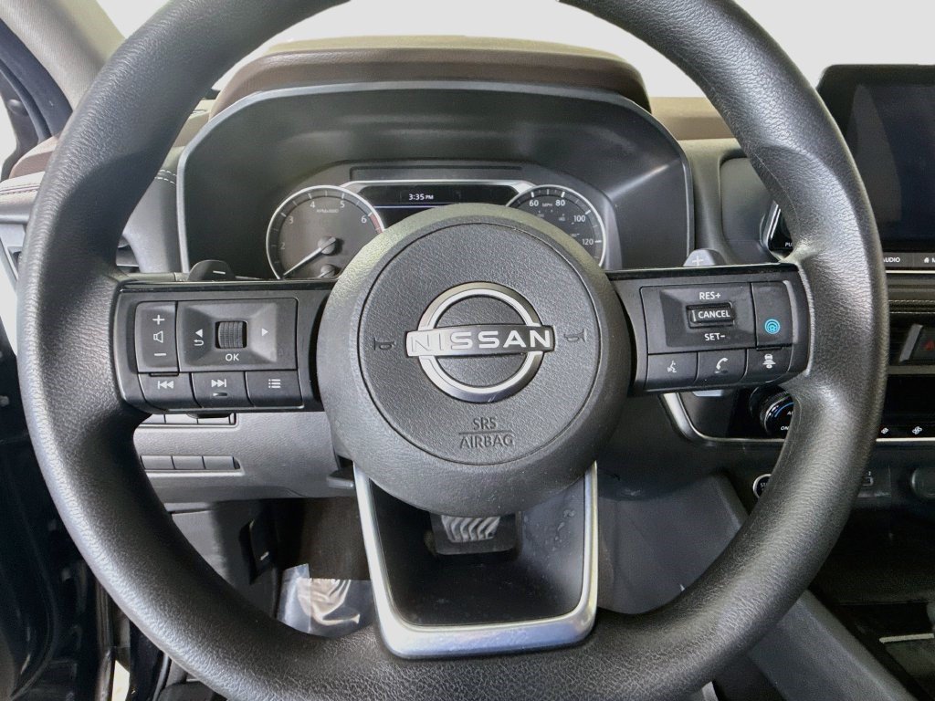 Used 2023 Nissan Rogue SV FWD image 12