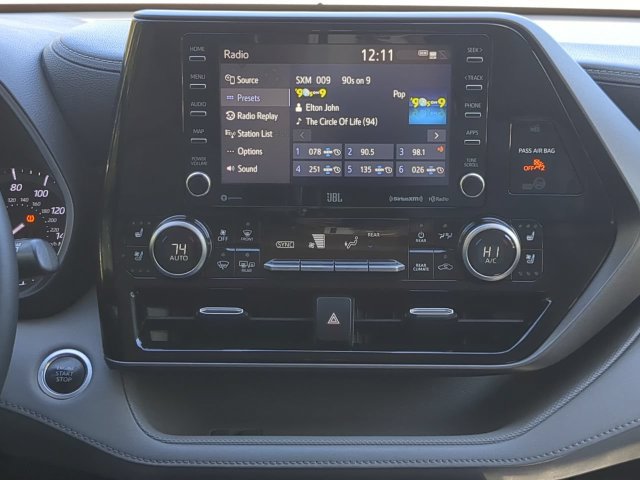 Used 2020 Toyota Highlander Limited AWD/4WD image 17