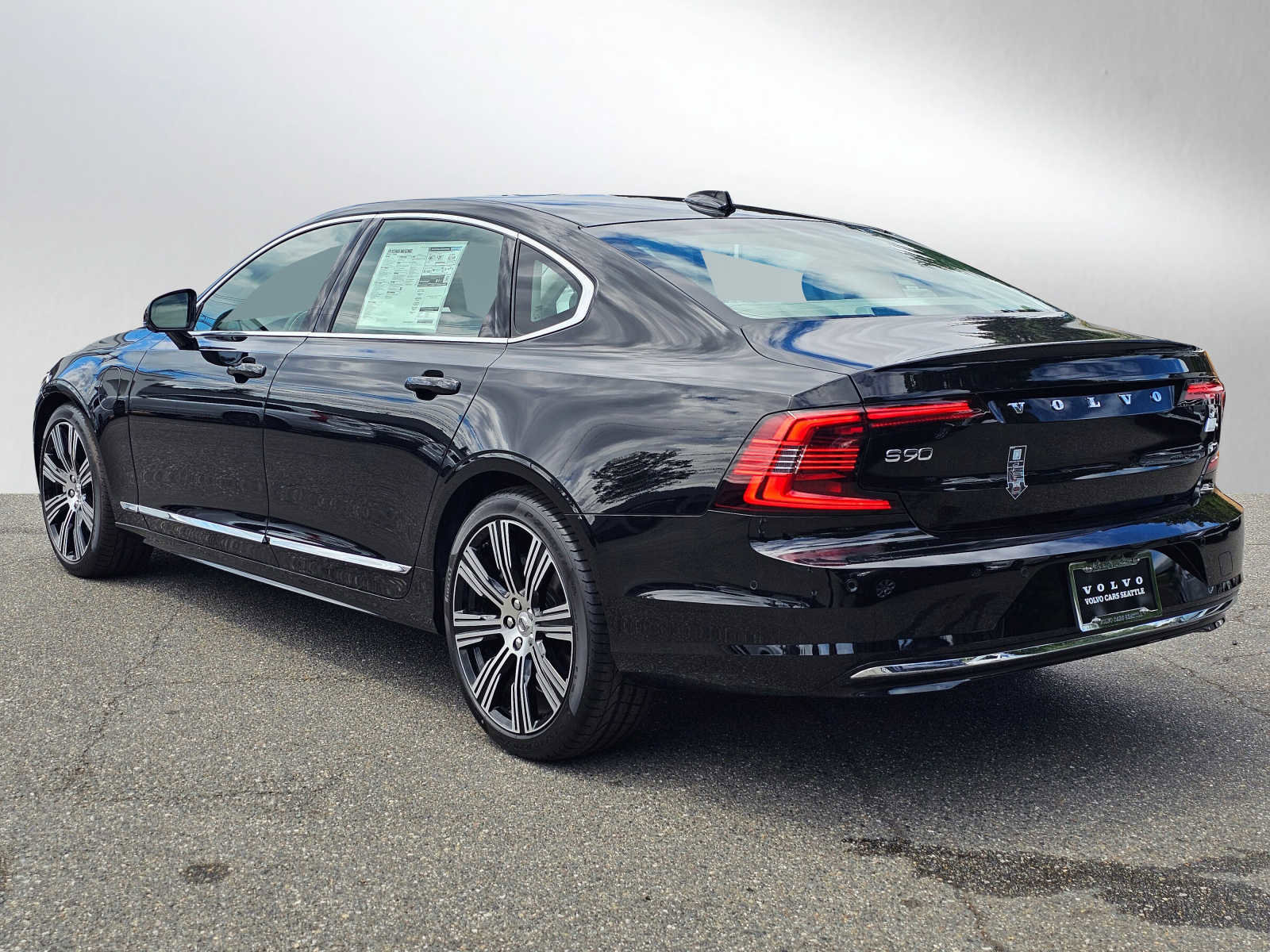 Used 2024 Volvo S90 T8 Ultimate image 5