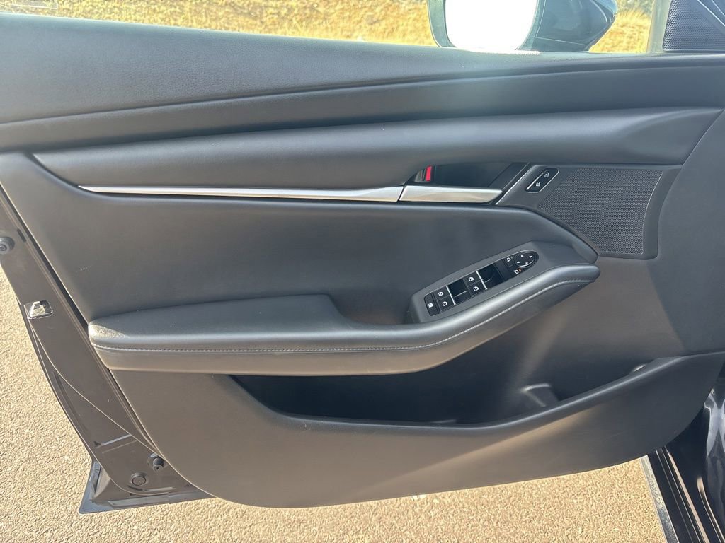Used 2021 MAZDA MAZDA3 s FWD image 10