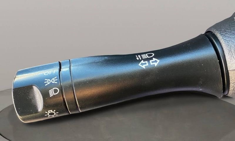 Used 2019 Nissan Pathfinder S image 17