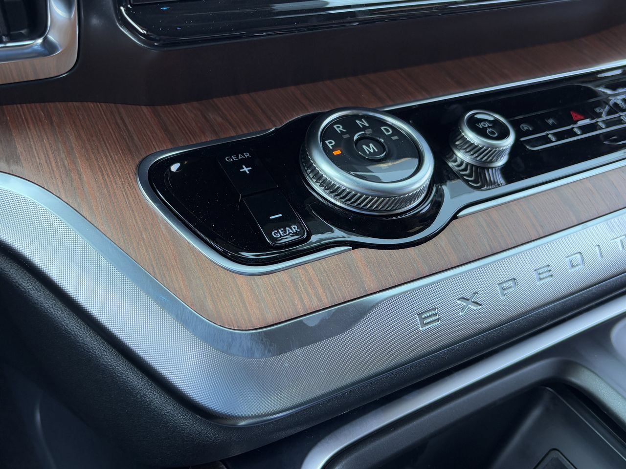 New 2027 Ford Expedition King Ranch RWD image 17