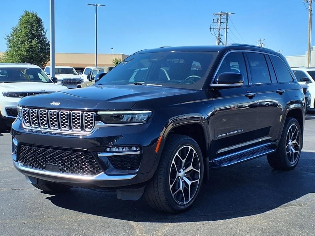 Used 2022 Jeep Grand Cherokee Summit image 2