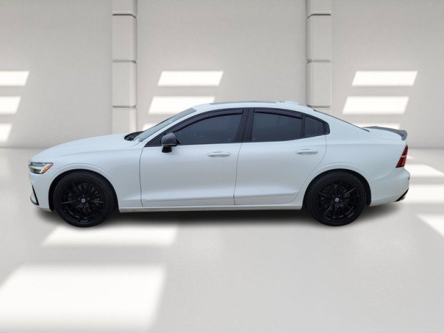 Used 2019 Volvo S60 T5 R-Design image 4