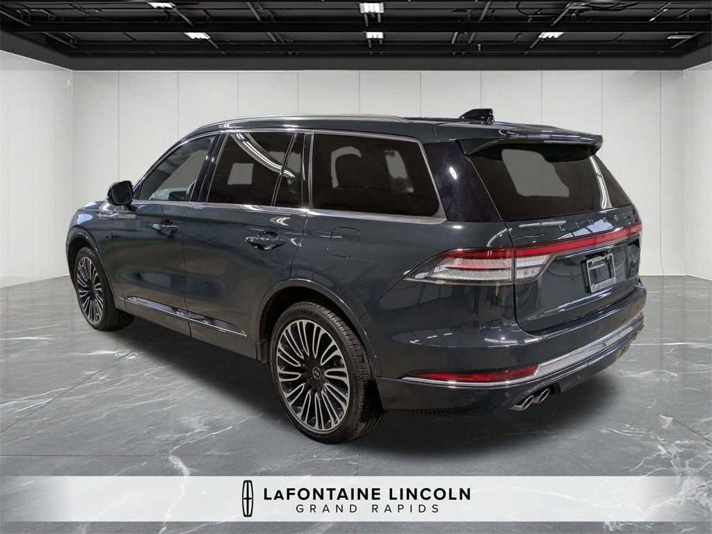 Certified 2025 Lincoln Aviator Black Label image 3