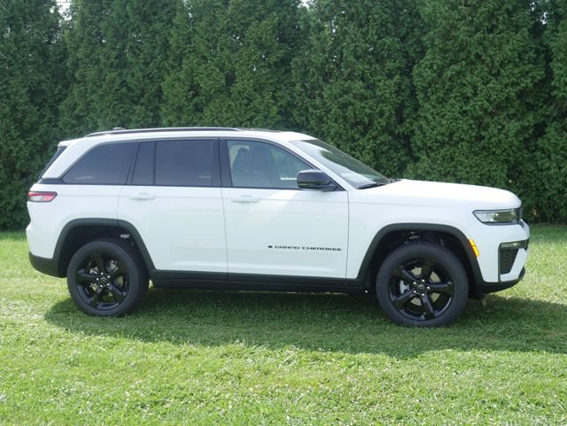 New 2027 Jeep Grand Cherokee Limited AWD/4WD image 9