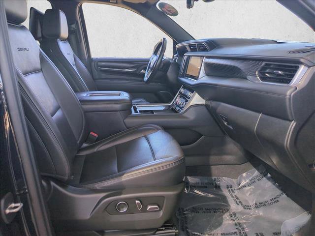 Used 2021 GMC Yukon Denali w/ Denali Premium Package AWD/4WD image 24