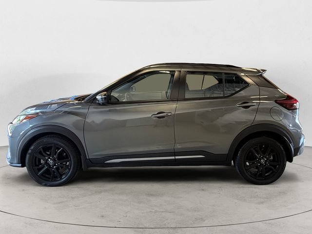 Certified 2023 Nissan Kicks SR FWD image 2