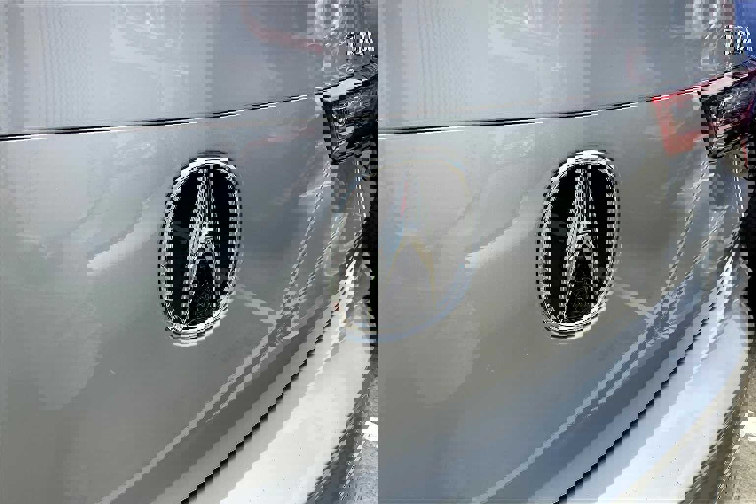 New 2025 Acura TLX w/ Technology Package FWD image 8