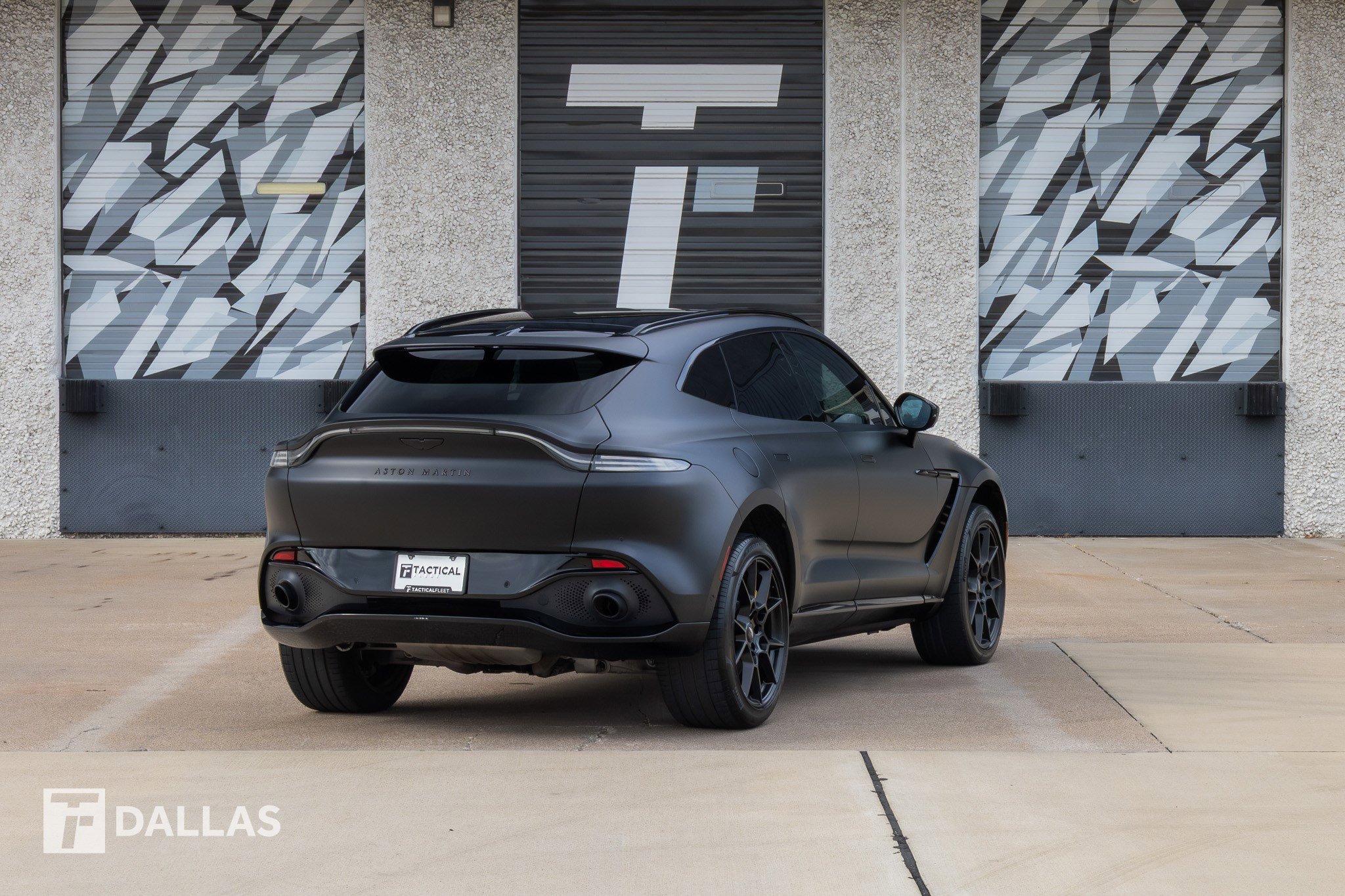 Used 2022 Aston Martin DBX image 15