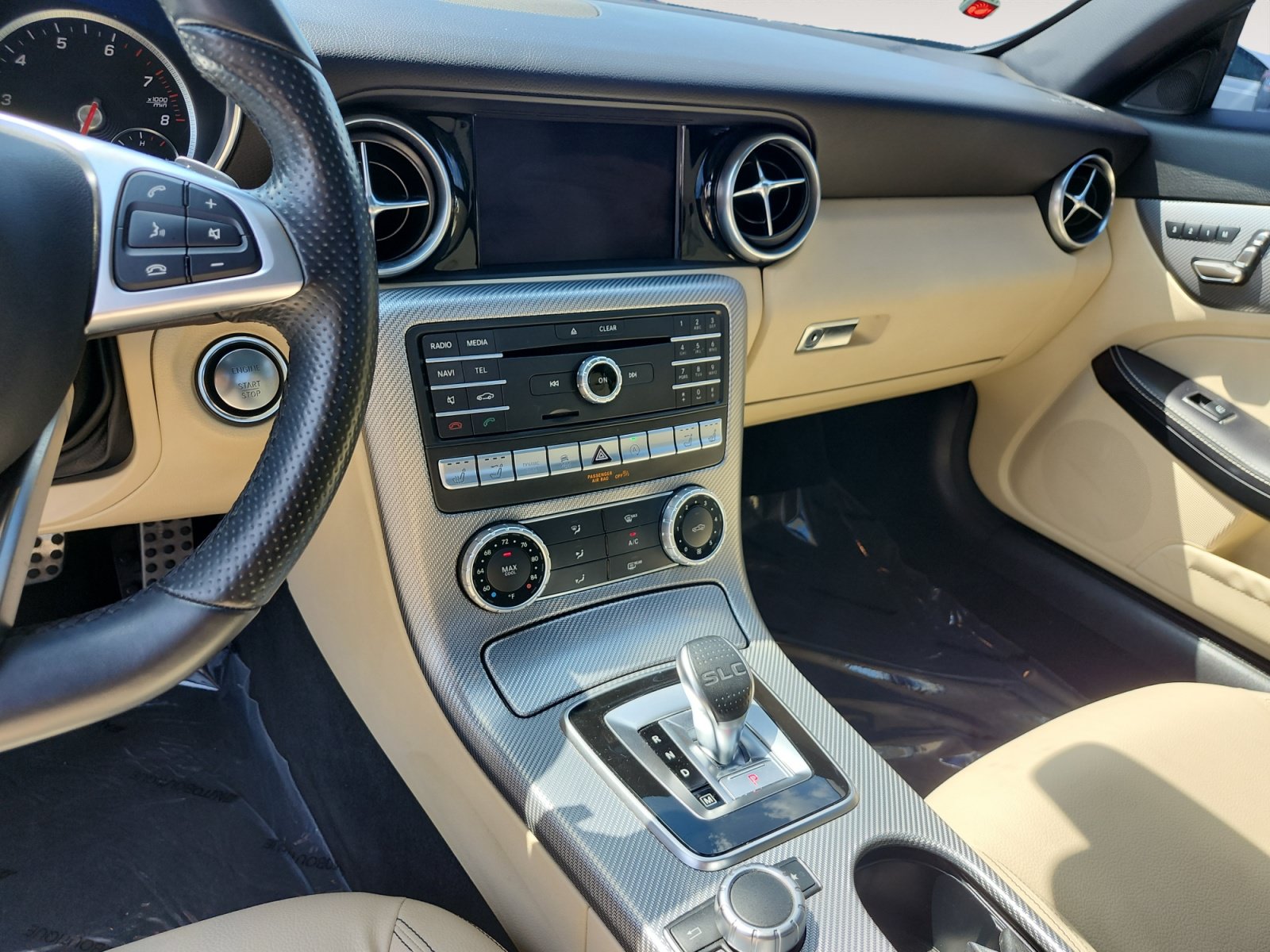 Used 2018 Mercedes-Benz SLC 300 image 11