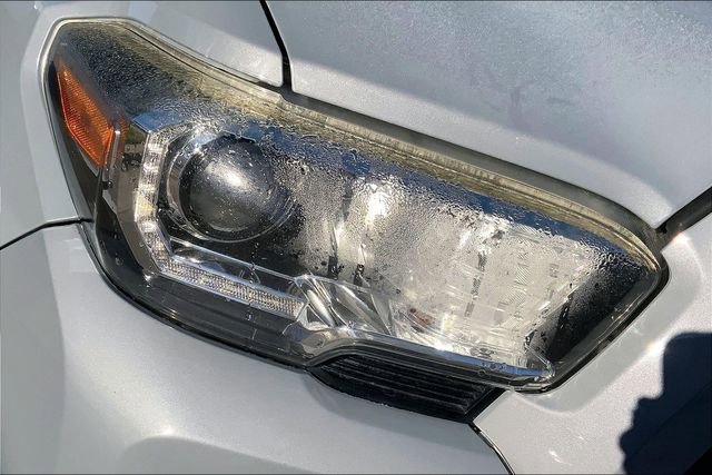 Used 2019 Toyota Tacoma TRD Off-Road image 27