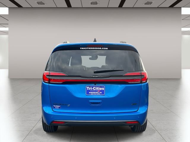 New 2026 Chrysler Pacifica Select w/ S Appearance Package AWD/4WD image 4