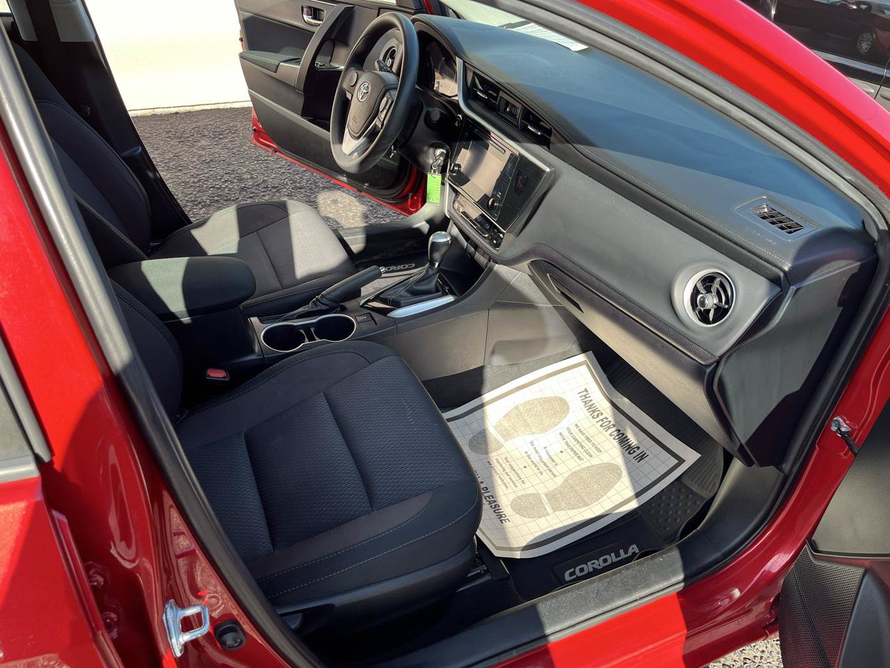 Used 2019 Toyota Corolla LE FWD image 22