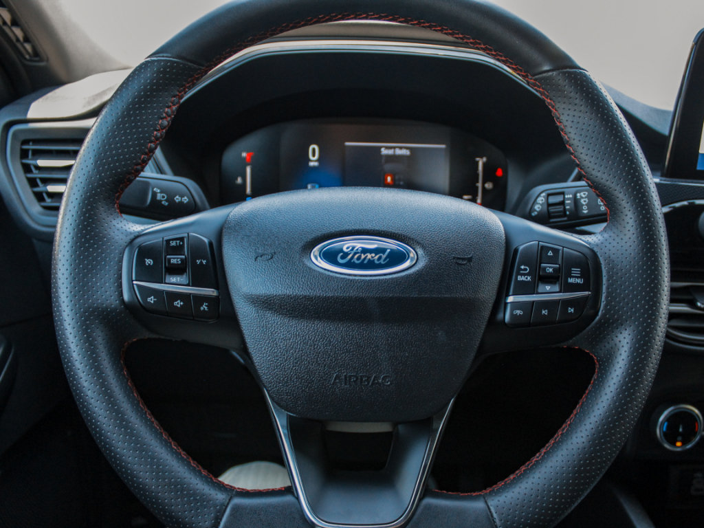 Used 2025 Ford Escape ST-Line FWD image 11