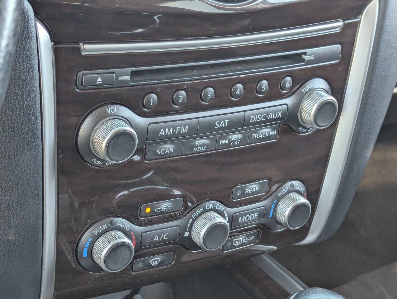 Used 2016 Nissan Pathfinder SL w/ SL Premium Package image 32