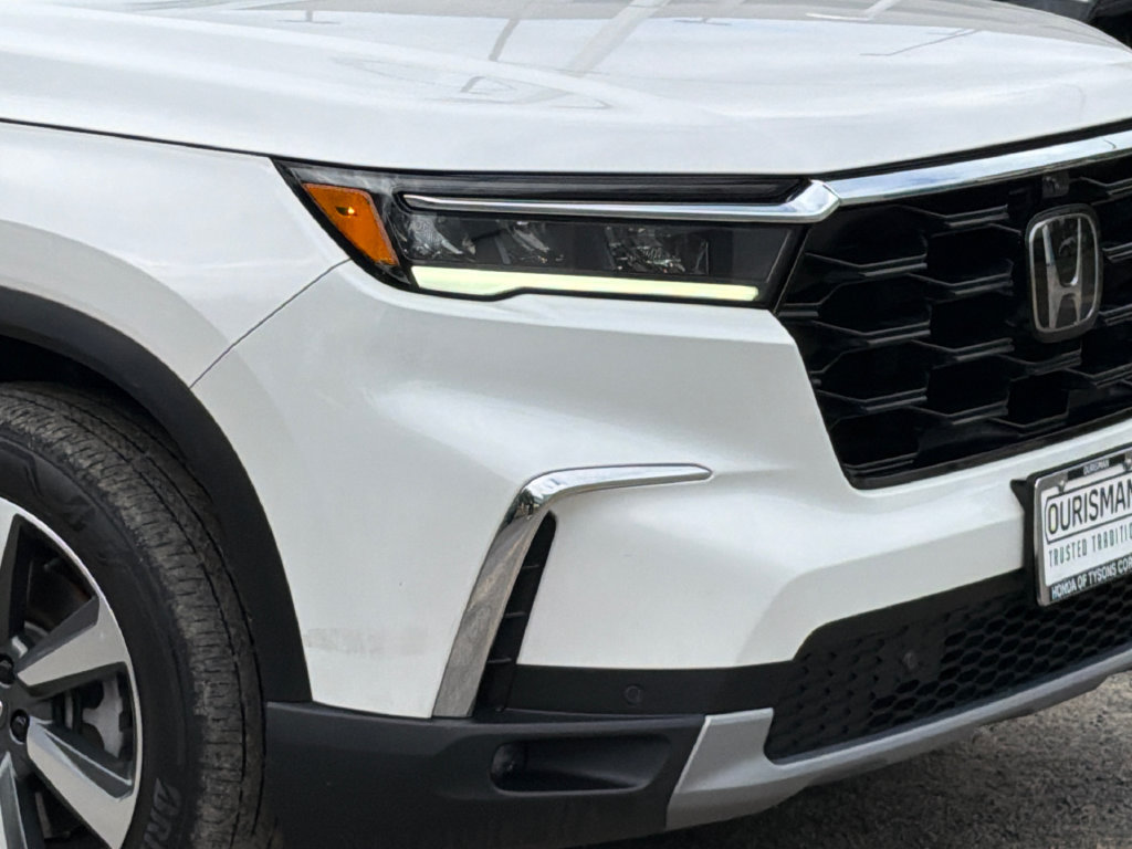 Used 2025 Honda Pilot Elite image 6