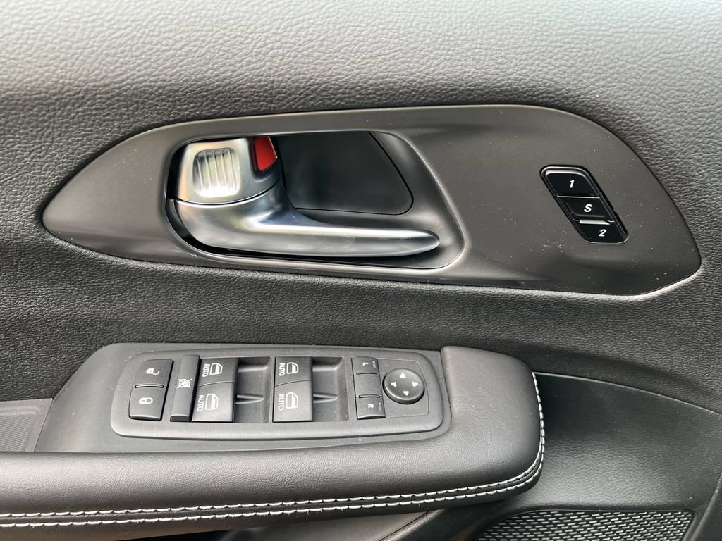 New 2026 Chrysler Pacifica Select FWD image 14