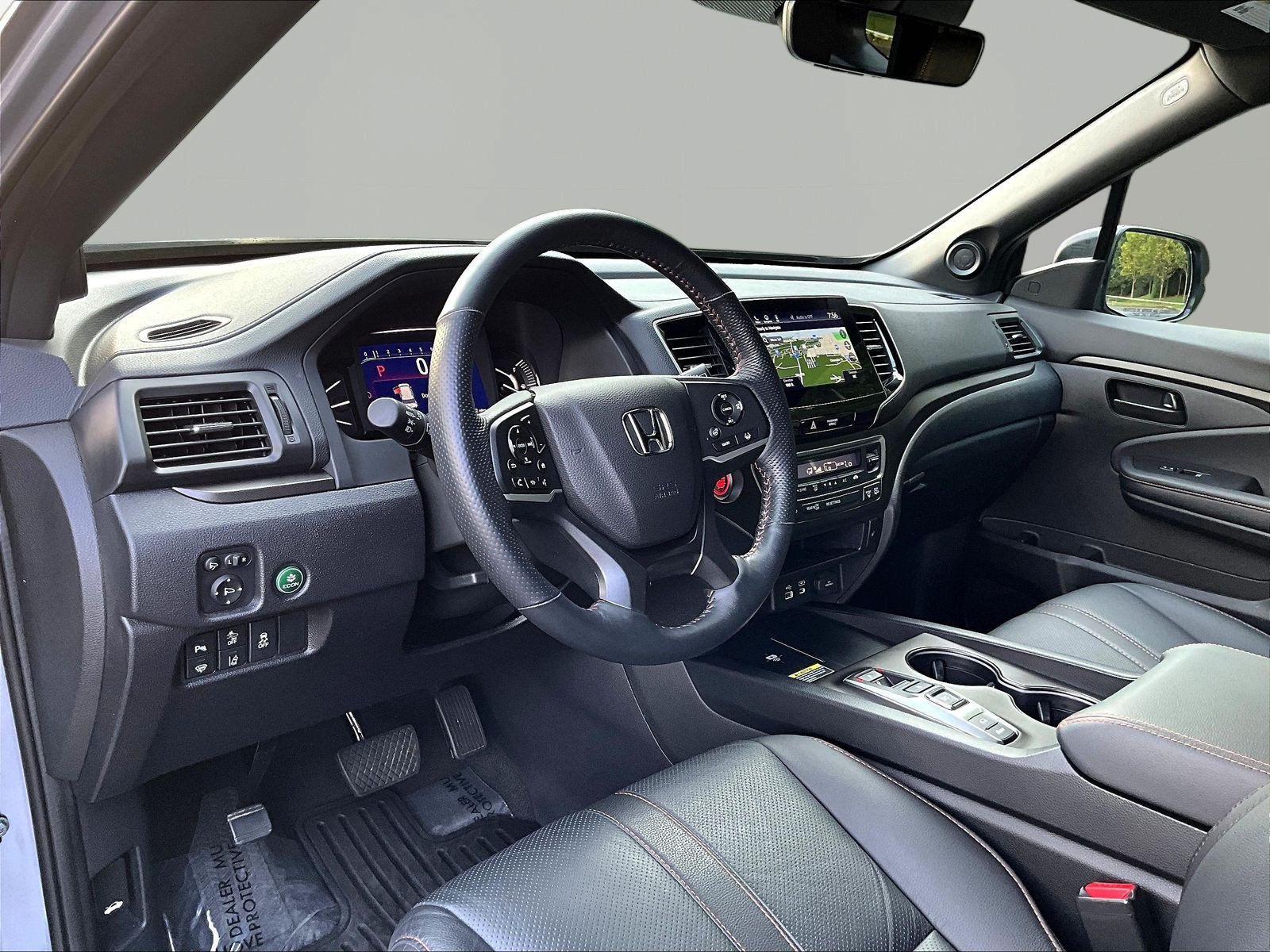 Used 2025 Honda Passport TrailSport image 17