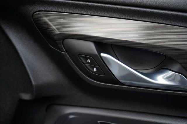 Used 2020 GMC Terrain SLT image 27