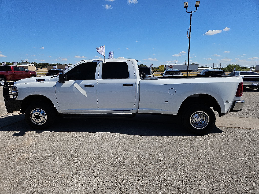 Used 2026 RAM 3500 Tradesman AWD/4WD image 3