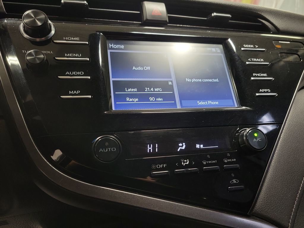Used 2019 Toyota Camry SE image 14