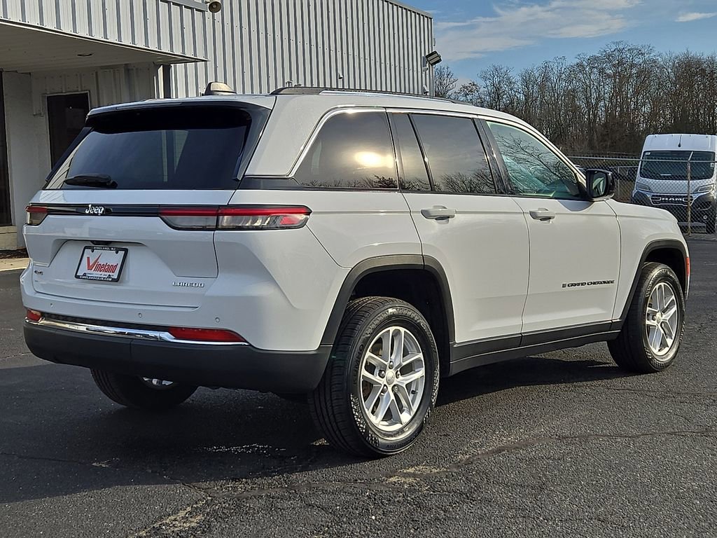 Used 2023 Jeep Grand Cherokee Laredo image 6