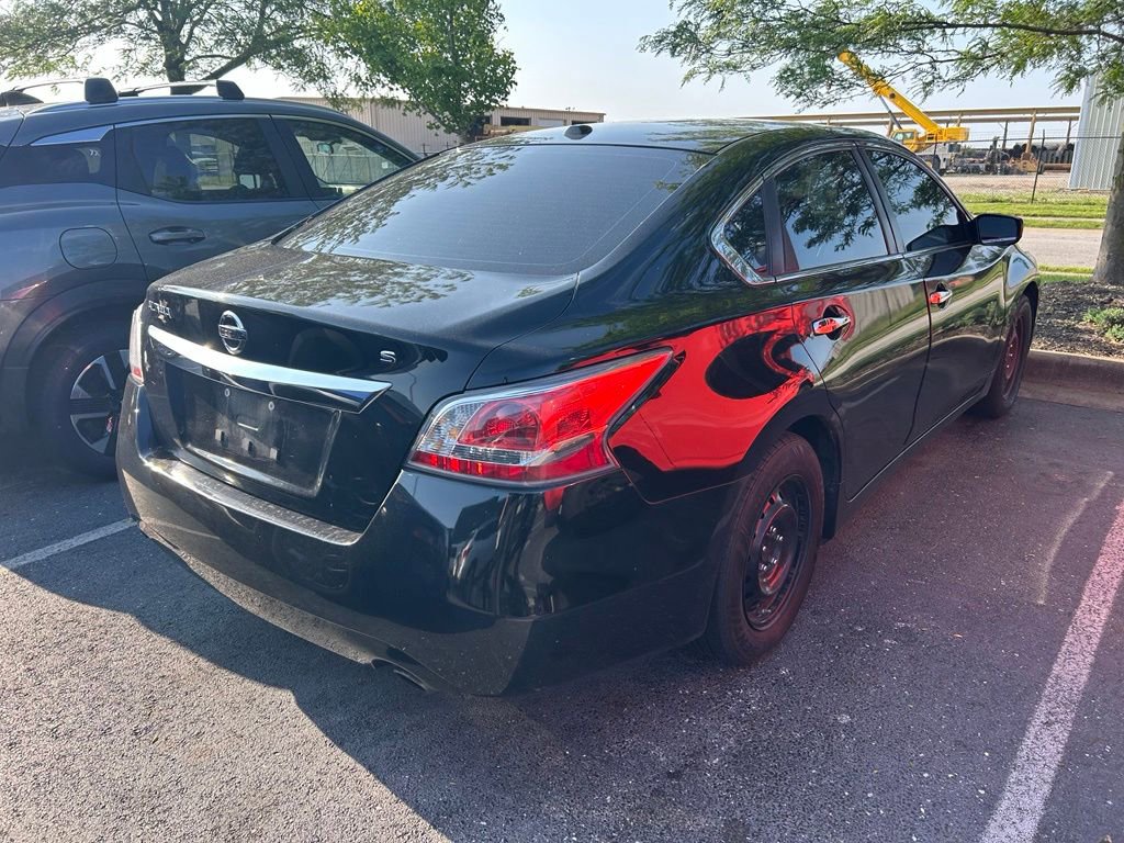 Used 2015 Nissan Altima 2.5 S w/ Power Driver Seat Package FWD image 4
