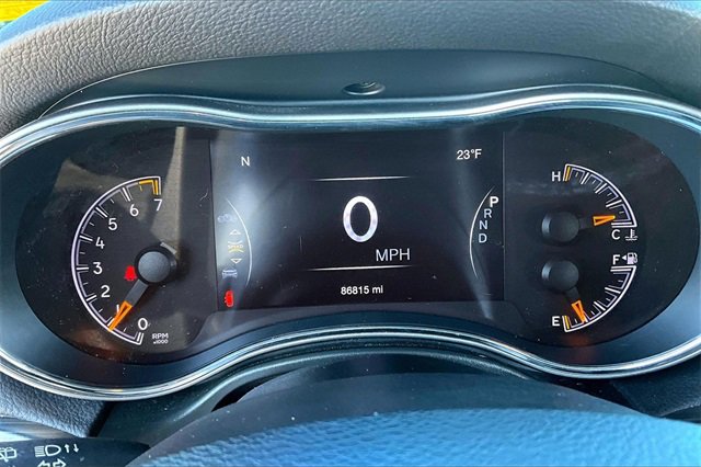 Used 2020 Jeep Grand Cherokee Altitude image 13