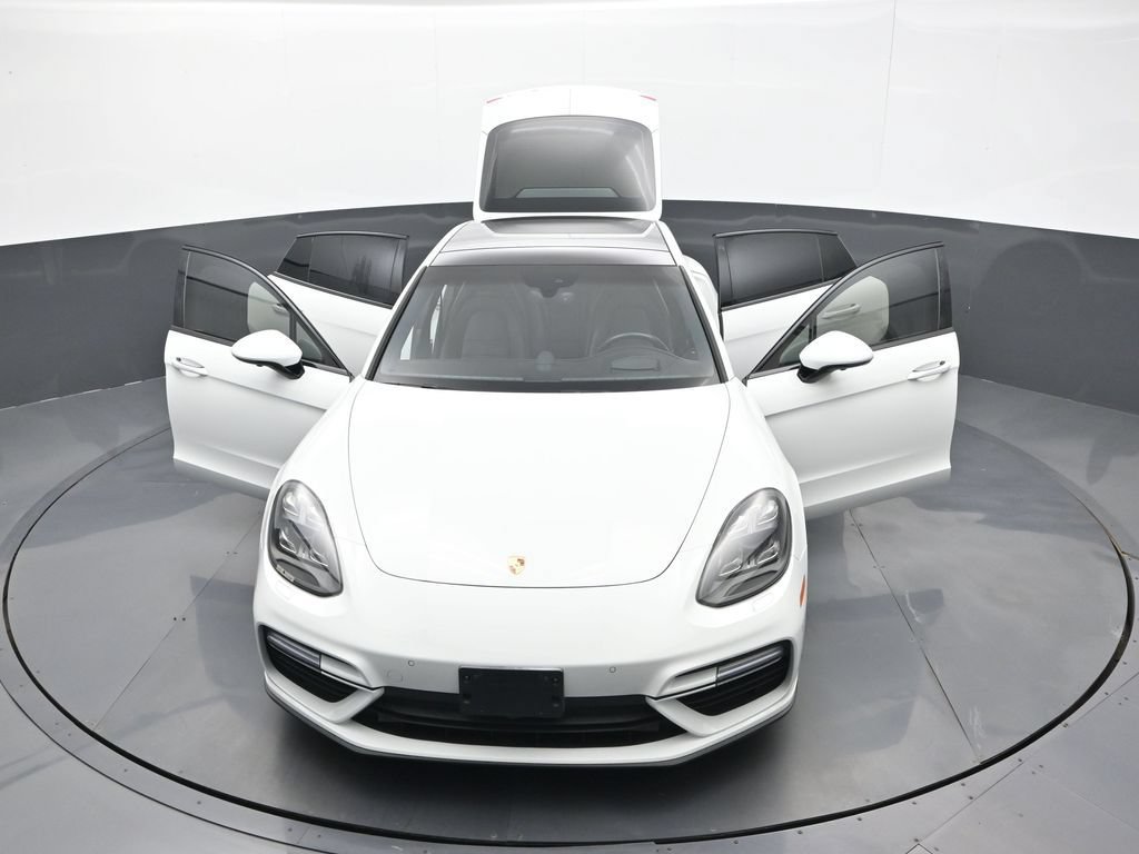 Certified 2019 Porsche Panamera Turbo S w/ Premium Package Plus AWD/4WD image 32