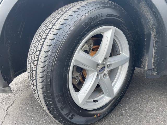 Used 2017 Ford Explorer XLT w/ Equipment Group 202A AWD/4WD image 7
