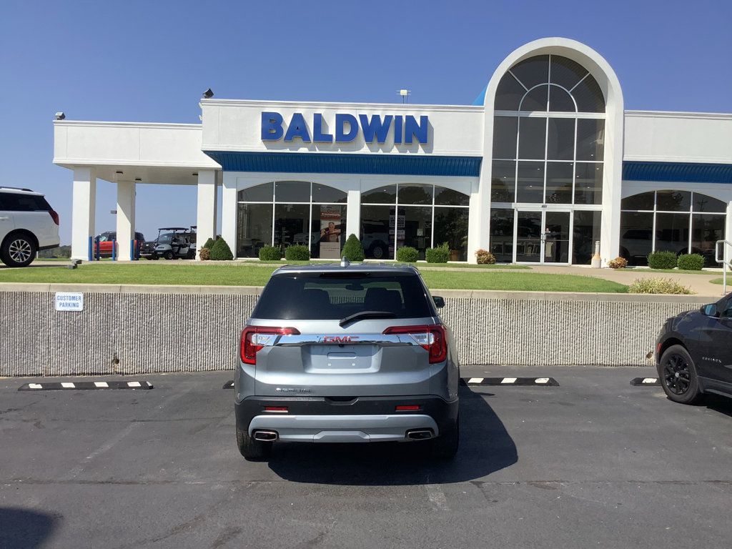 Used 2023 GMC Acadia SLE image 6