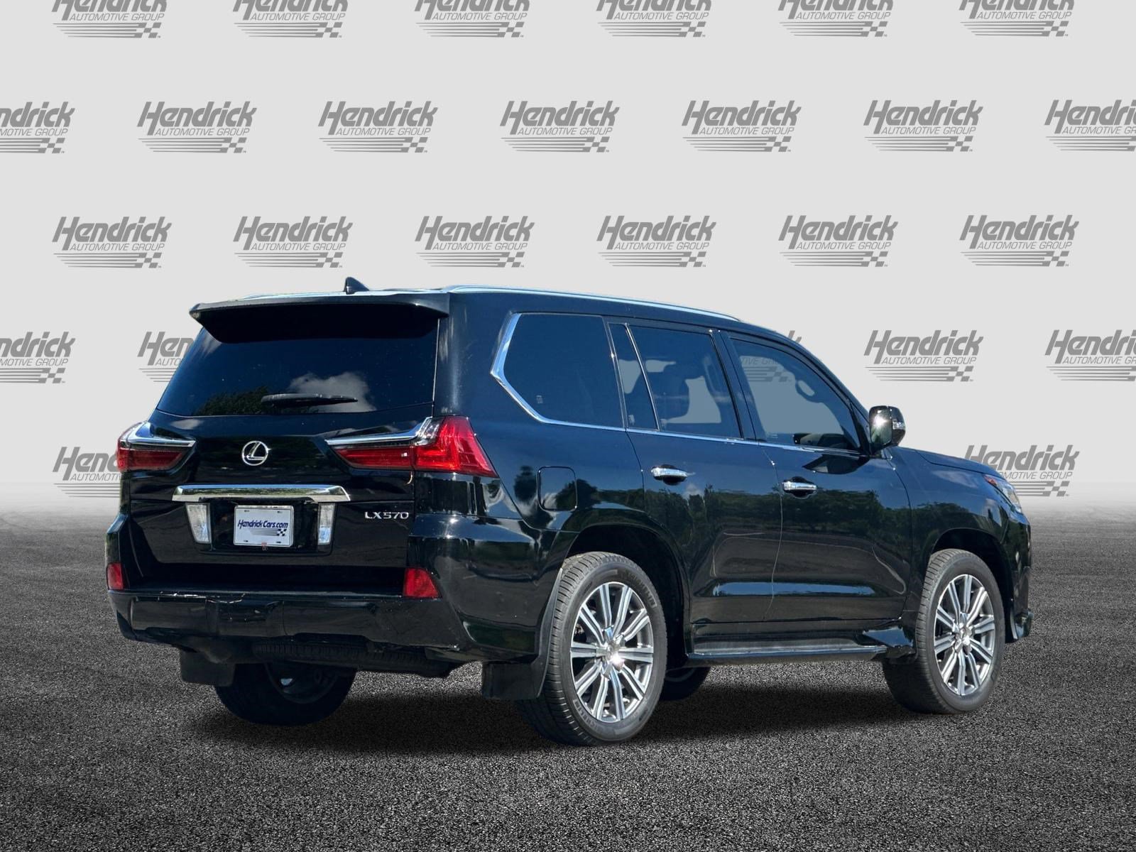 Used 2017 Lexus LX 570 4WD w/ Luxury Package image 5