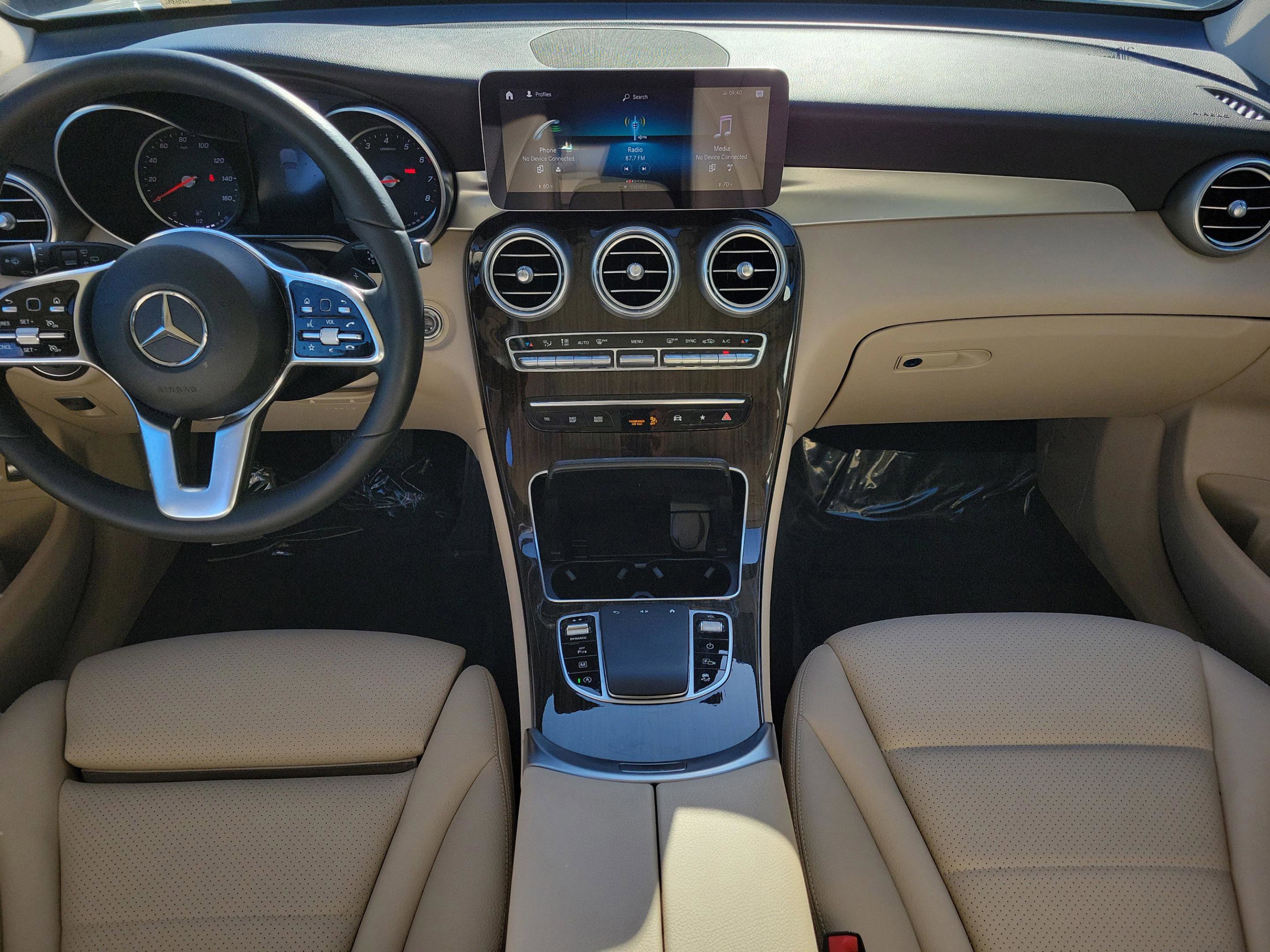 Certified 2022 Mercedes-Benz GLC 300 image 17