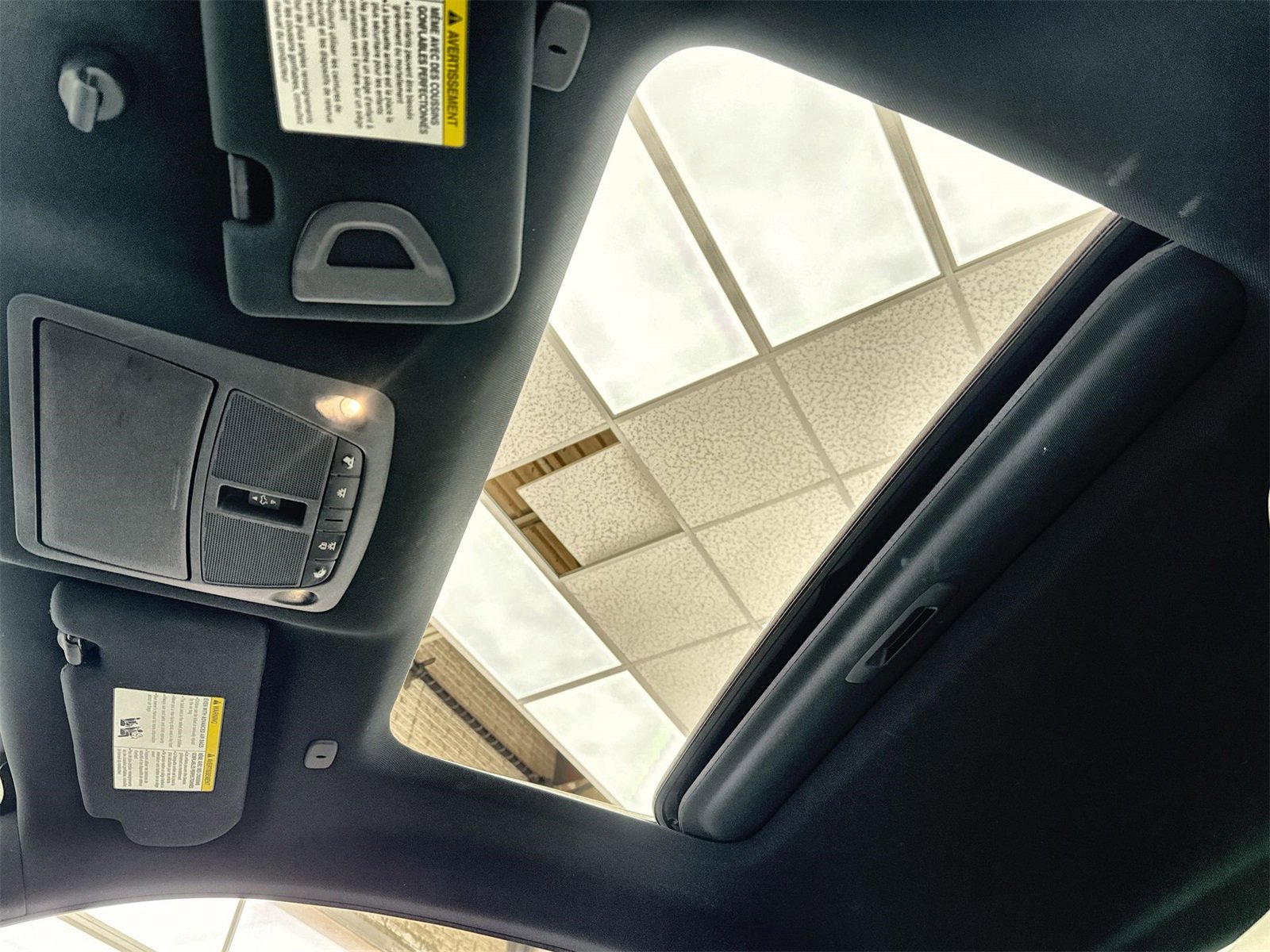 Used 2017 INFINITI Q60 3.0t w/ Cargo Package image 38