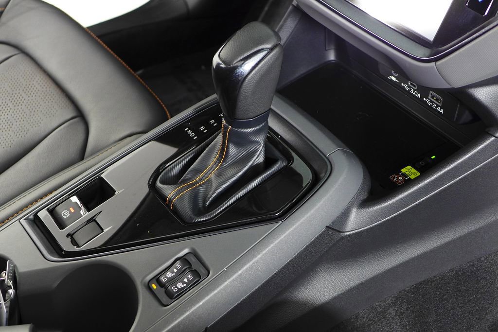 Used 2025 Subaru Crosstrek 2.5i Limited w/ Crosstrek Mirror Package image 15