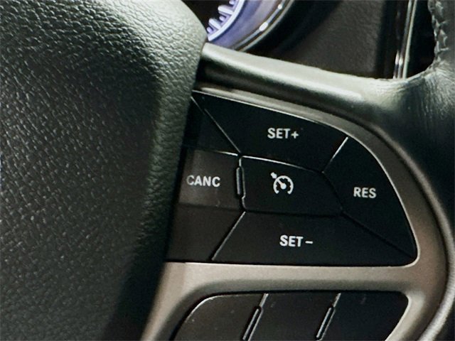 Used 2021 Jeep Grand Cherokee Limited w/ Trailer Tow Group IV image 17