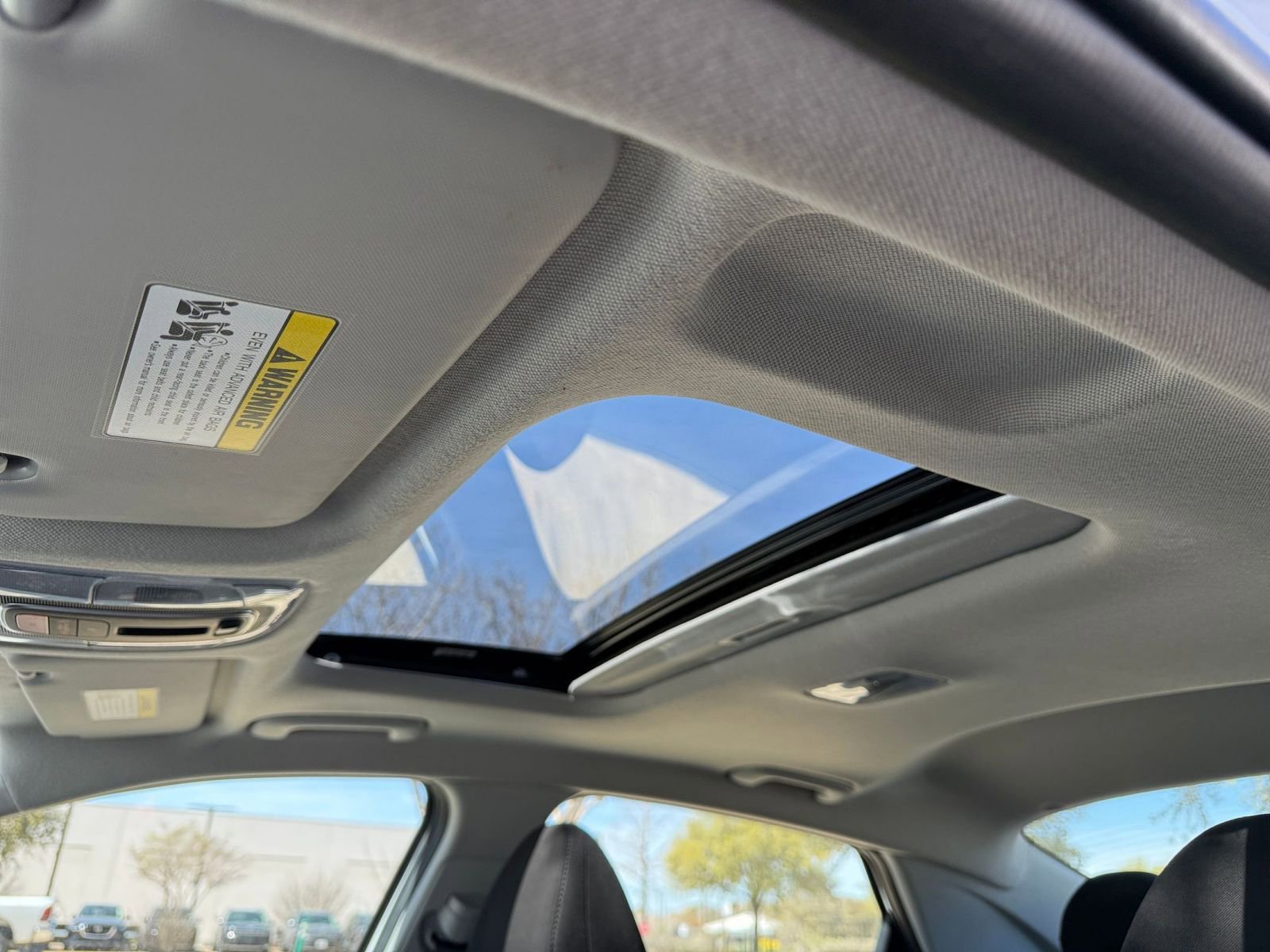 Used 2025 Hyundai Elantra SEL image 30