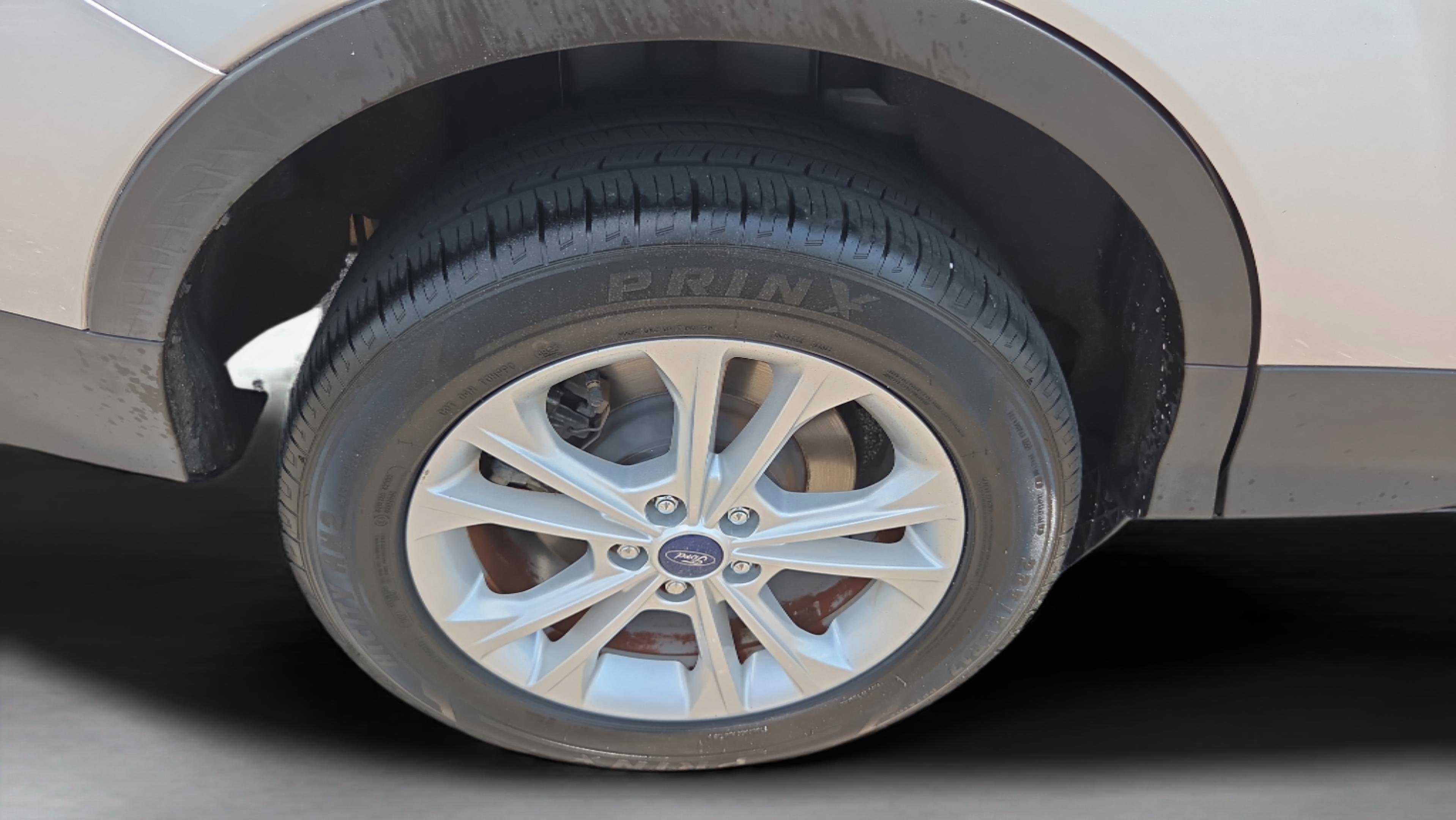 Used 2017 Ford Escape SE FWD image 33