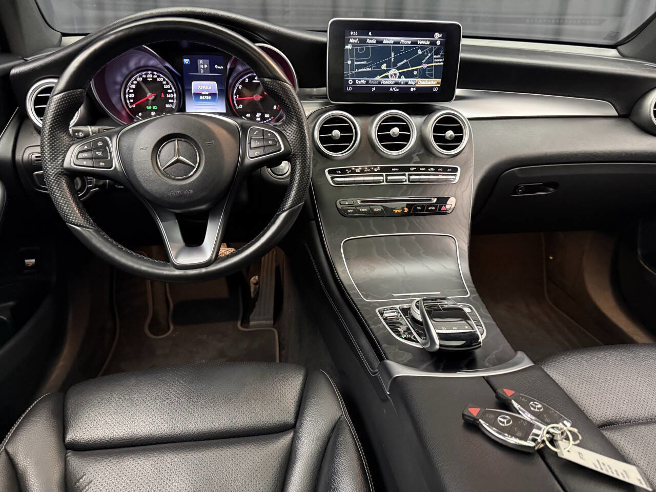 Used 2017 Mercedes-Benz GLC 300 4MATIC image 15