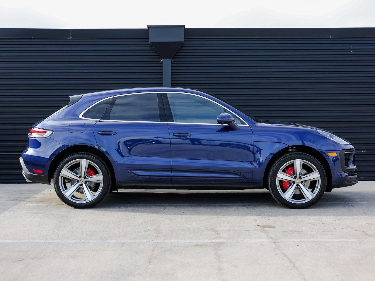 Certified 2026 Porsche Macan S AWD/4WD image 8