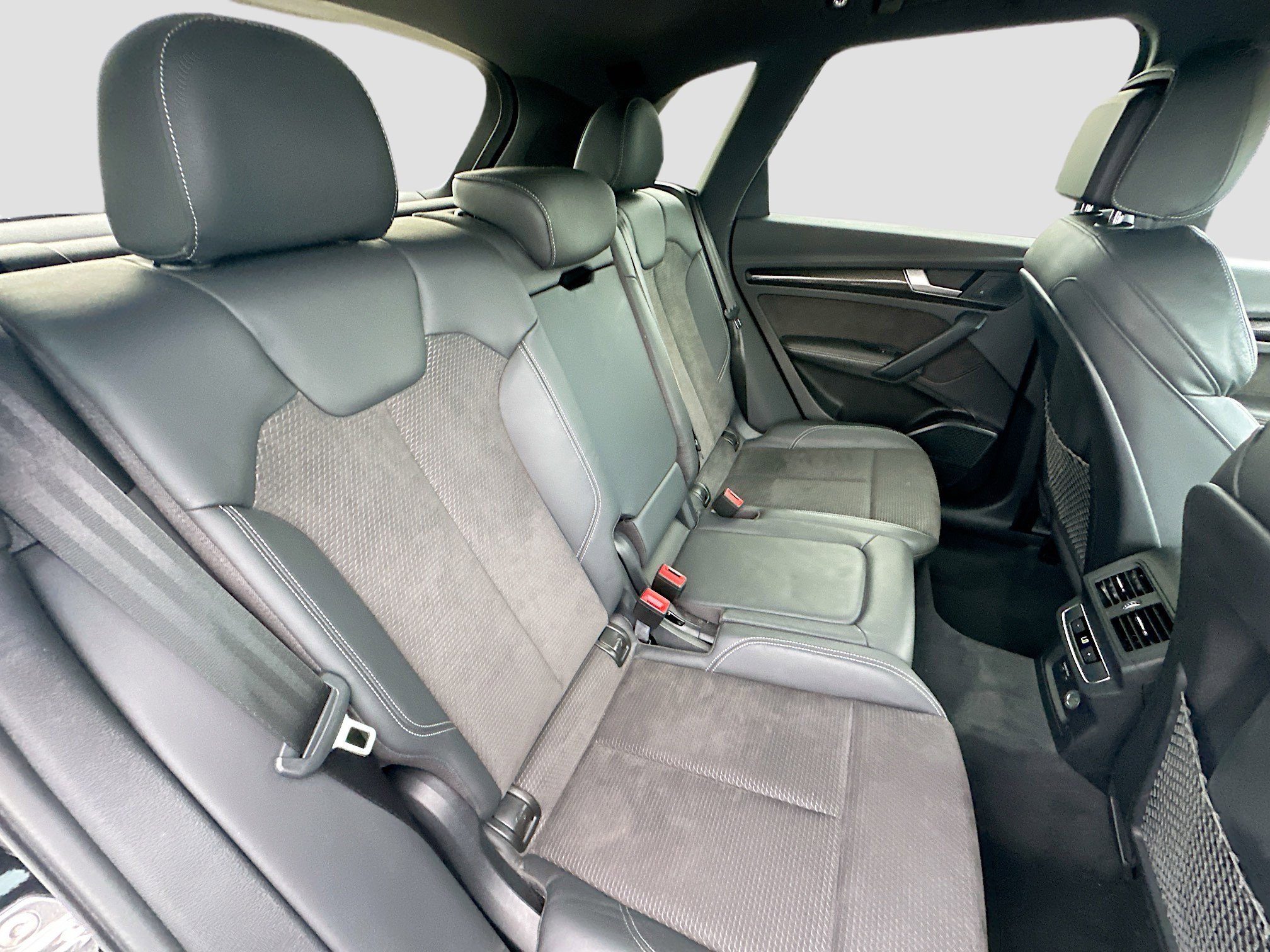 Used 2020 Audi SQ5 Premium Plus image 31