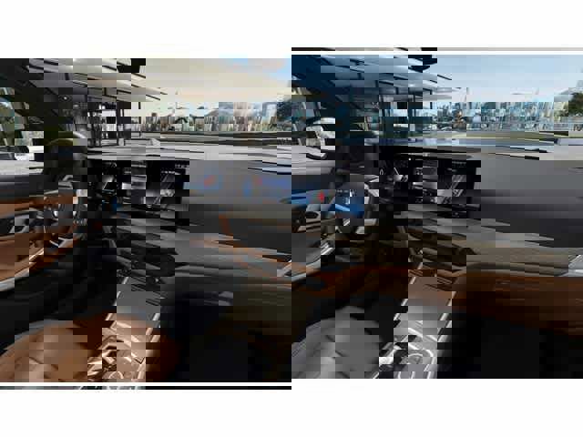 Used 2025 BMW 330i xDrive Sedan w/ Convenience Package image 87