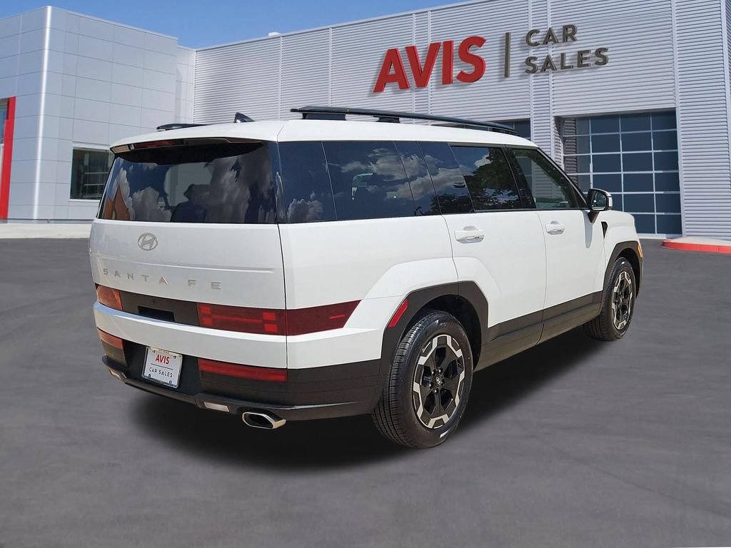 Used 2025 Hyundai Santa Fe SEL FWD image 6