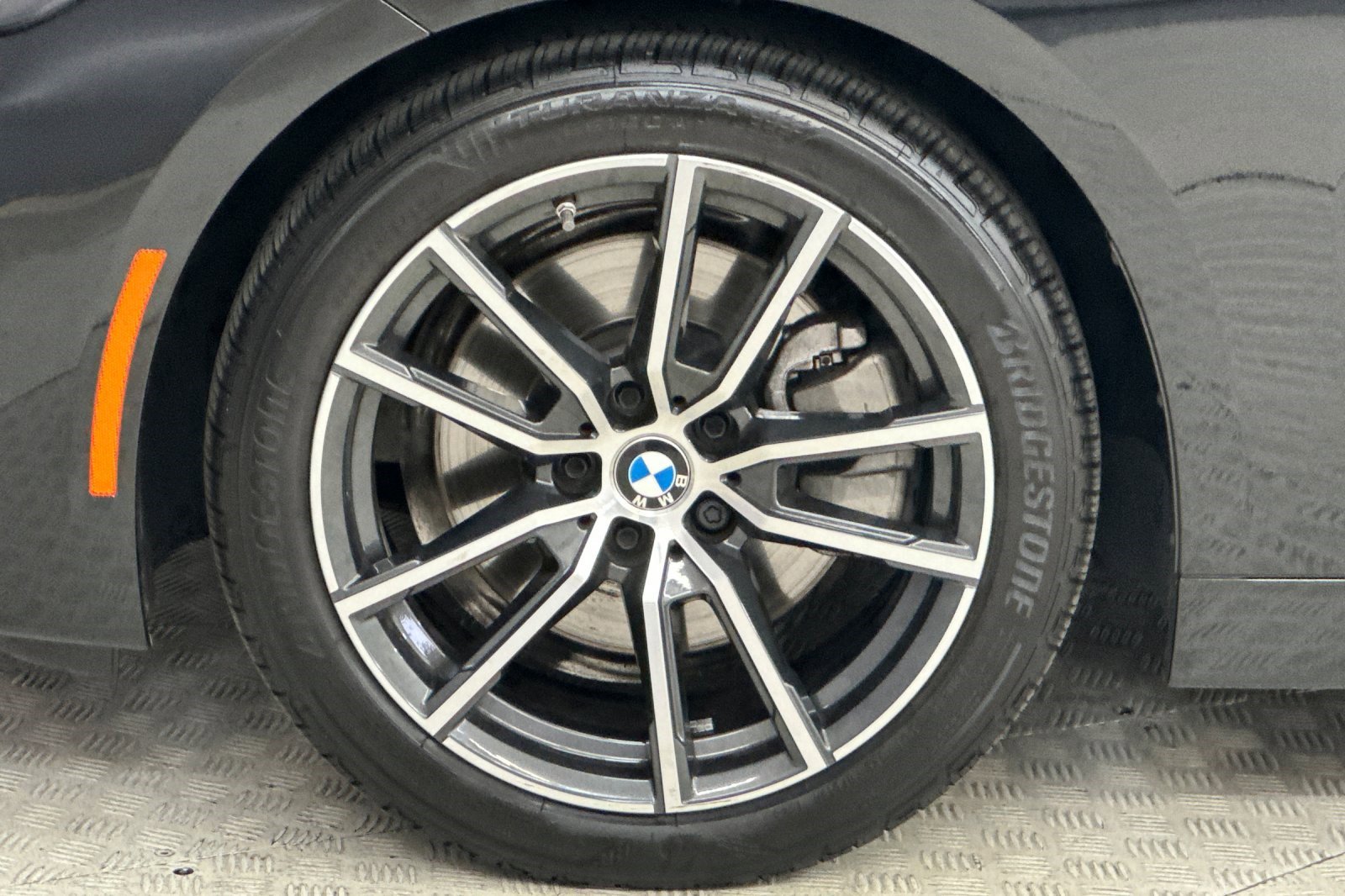 Used 2025 BMW 230i Coupe w/ Convenience Package RWD image 11
